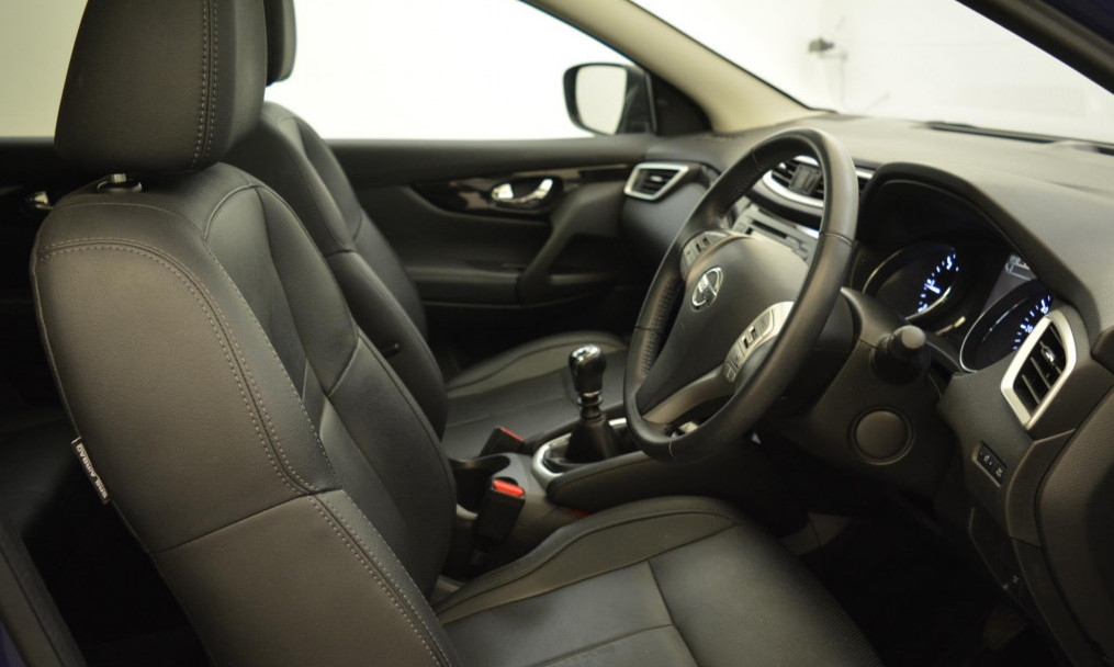 Leather Interior of Nissan Qashqai Tekna